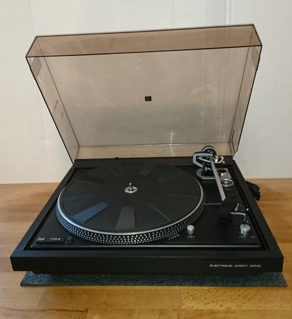 Dual CS 704 Schwarz