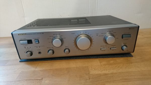 Onkyo A-8940 silber