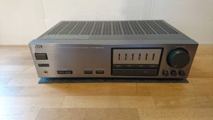 JVC AX-R437