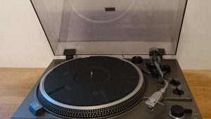 Hitachi HT-355