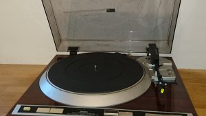 Denon DP-37F Rosenholz