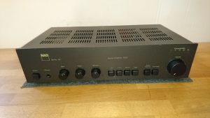 NAD 3020