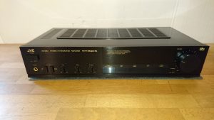 JVC AX-220