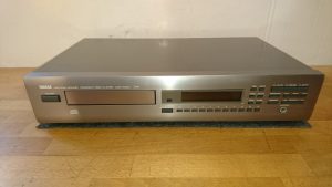 Yamaha CDX-530E titan