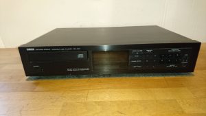 Yamaha CD-700