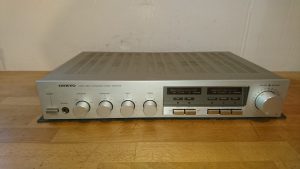 Onkyo A-08 silber