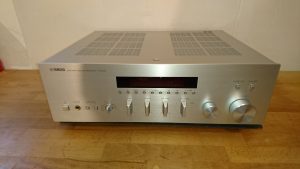 Yamaha R-S700 silber