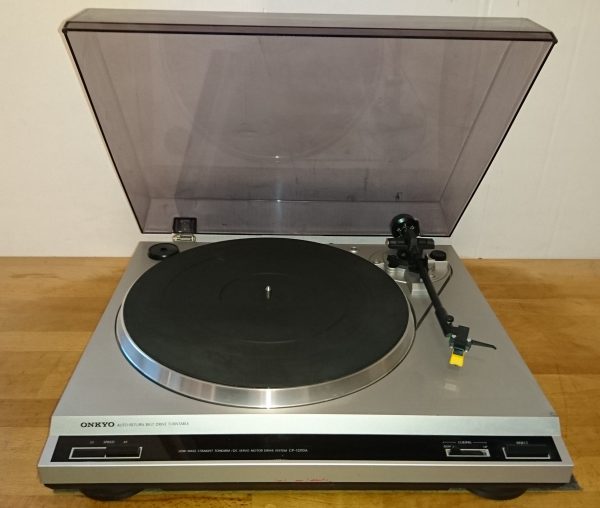 Onkyo CP-1200A silber