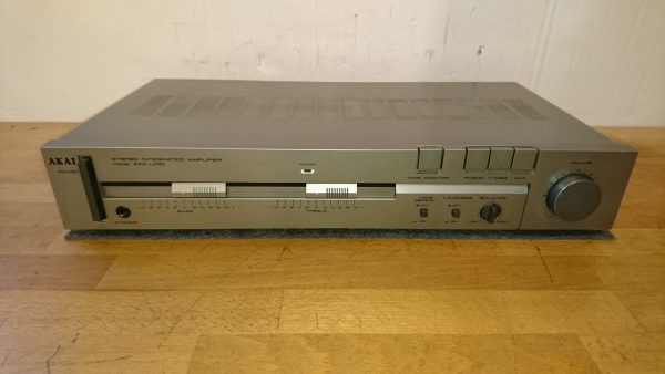Akai AM-U110