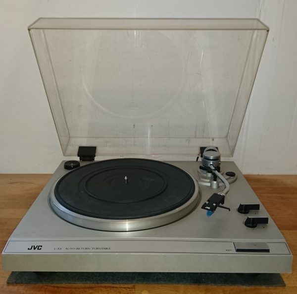JVC L-A11
