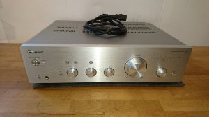 Pioneer A-30 silber