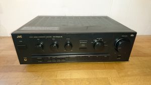 JVC AX-611