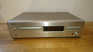 Onkyo DX-7210 silber