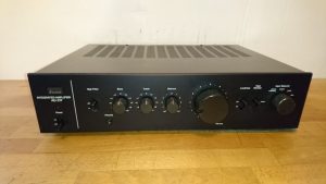 Sansui AU-217