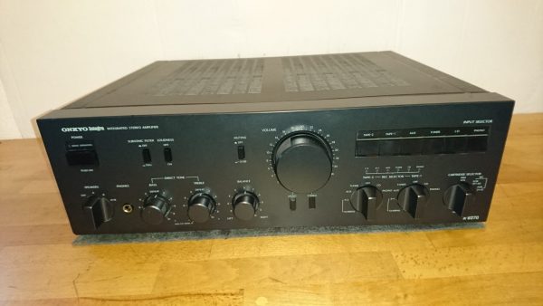Onkyo A-8270
