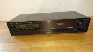 JVC AX-11