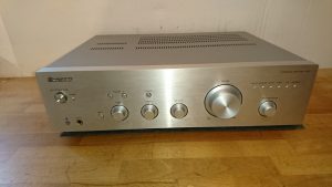 Pioneer A-20 silber