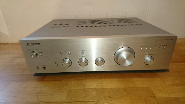 Pioneer A-20 silber