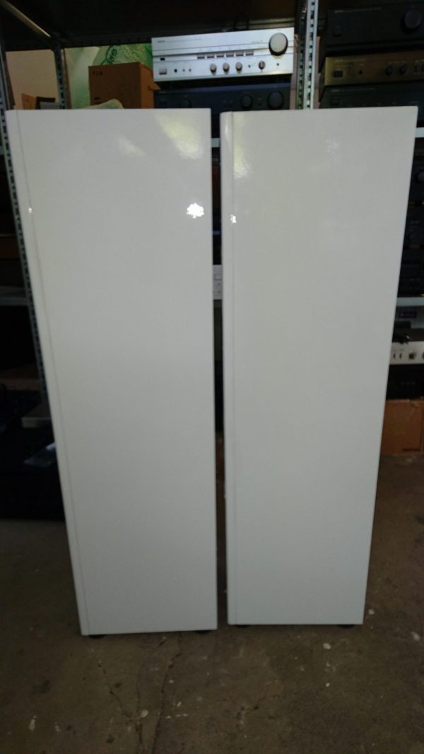 Canton LE 700 – Bild 3