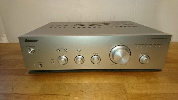 Pioneer A-10 silber