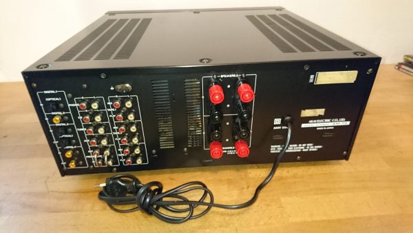 Akai AM-75 – Bild 3