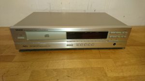 Denon DCD-590 silber
