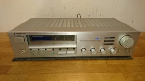 Kenwood KR-810