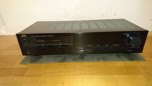 JVC AX-142