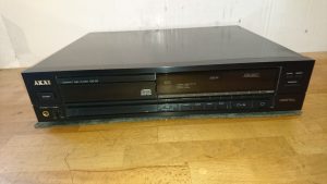 Akai CD-32