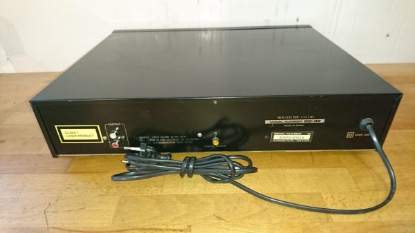 Akai CD-32 – Bild 2