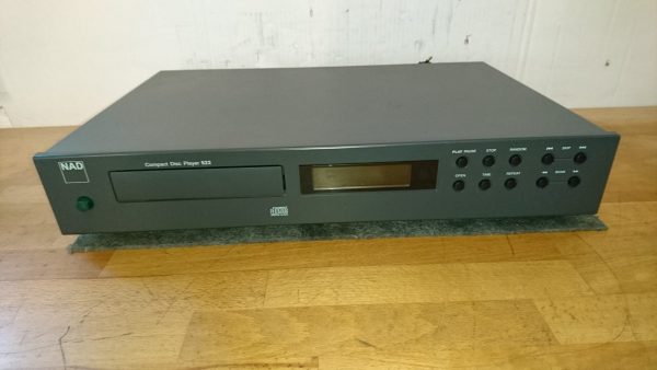 NAD 522