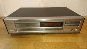 Onkyo DX-6810 silber