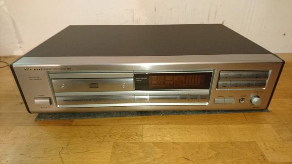 Onkyo DX-6810 silber