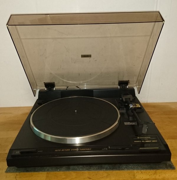Pioneer PL-880