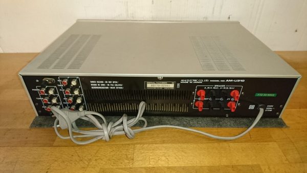 Akai AM-U310 – Bild 3