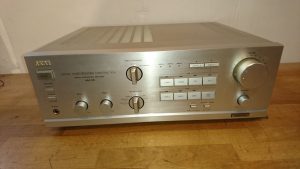 Akai AM-55 silber