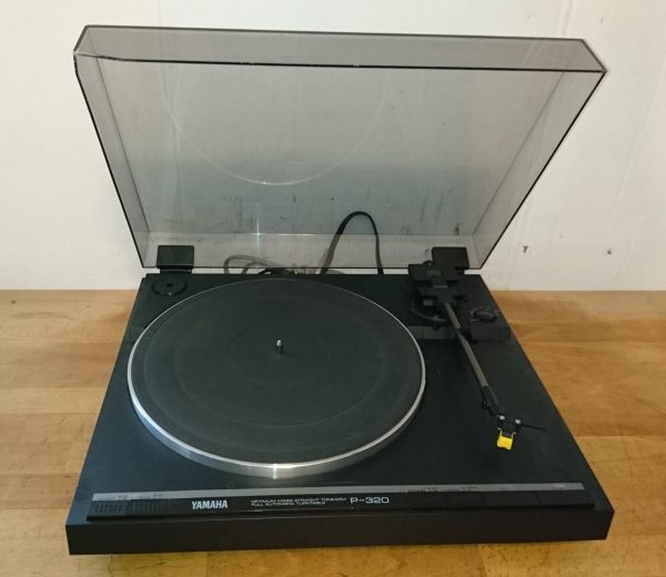 Yamaha P-320