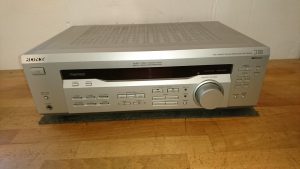 Sony STR-DE245 silber