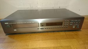 Yamaha CDX-730E titan