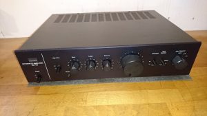 Sansui AU-117
