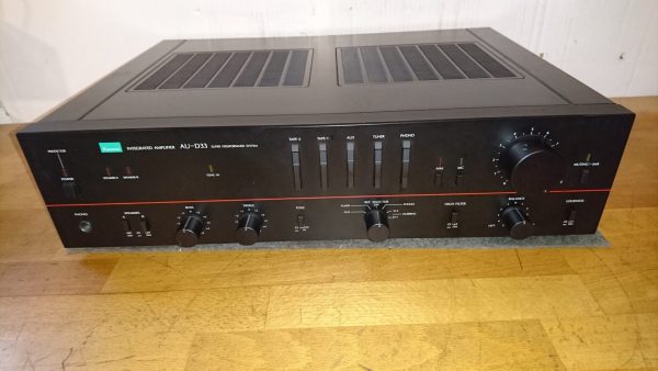 Sansui AU-D33