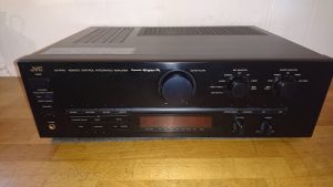 JVC AX-R742
