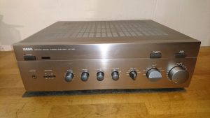 Yamaha AX-490 Titan
