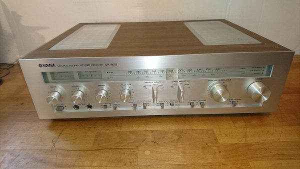 Yamaha CR-820