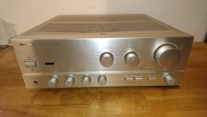 Pioneer A-701R silber