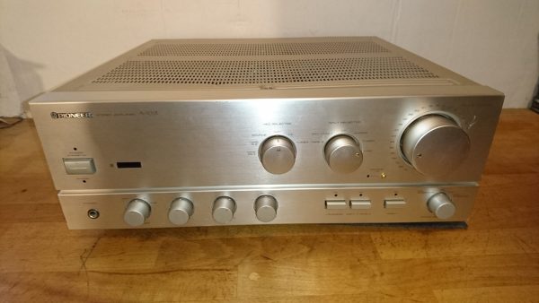 Pioneer A-701R silber